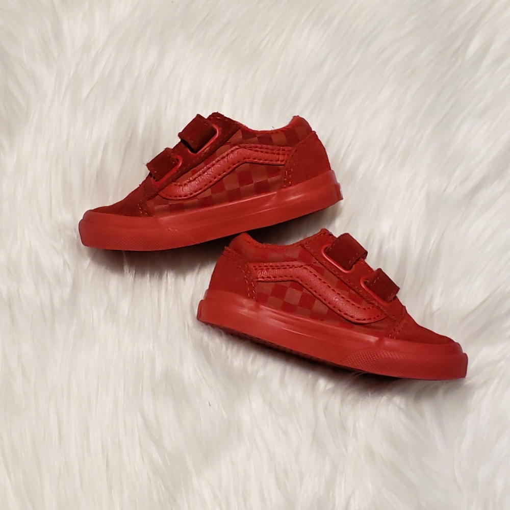 old skool V racing red checkerboard toddler vans